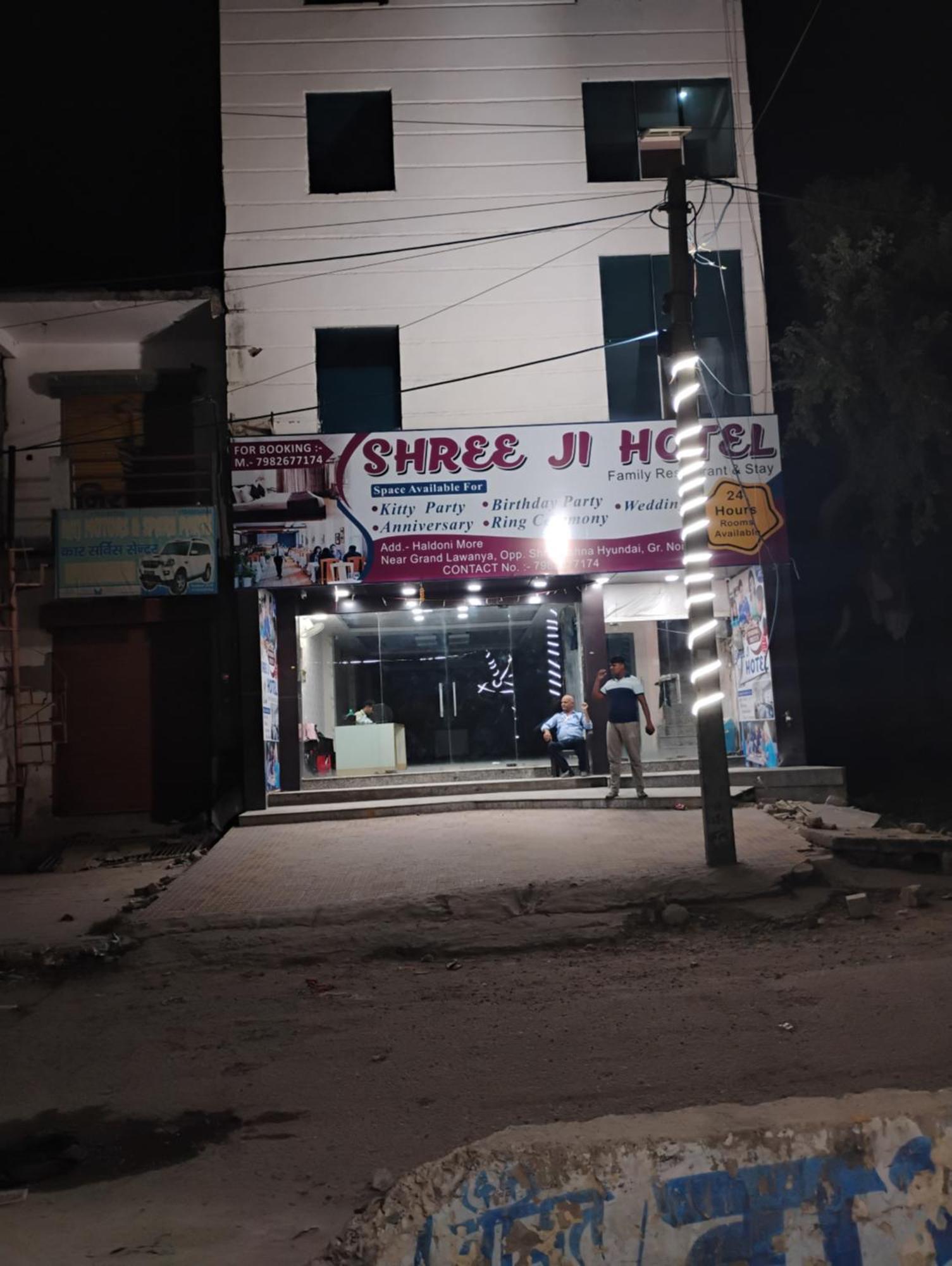 Shree Ji Hotel Greater Noida Exterior photo